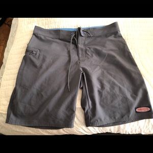 NWT Men’s Vineyard Vines bathing suit - size 34